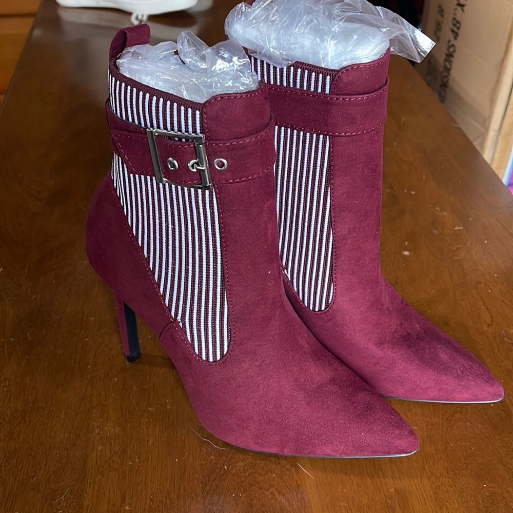 NanaMacs Burgundy Booties size 6